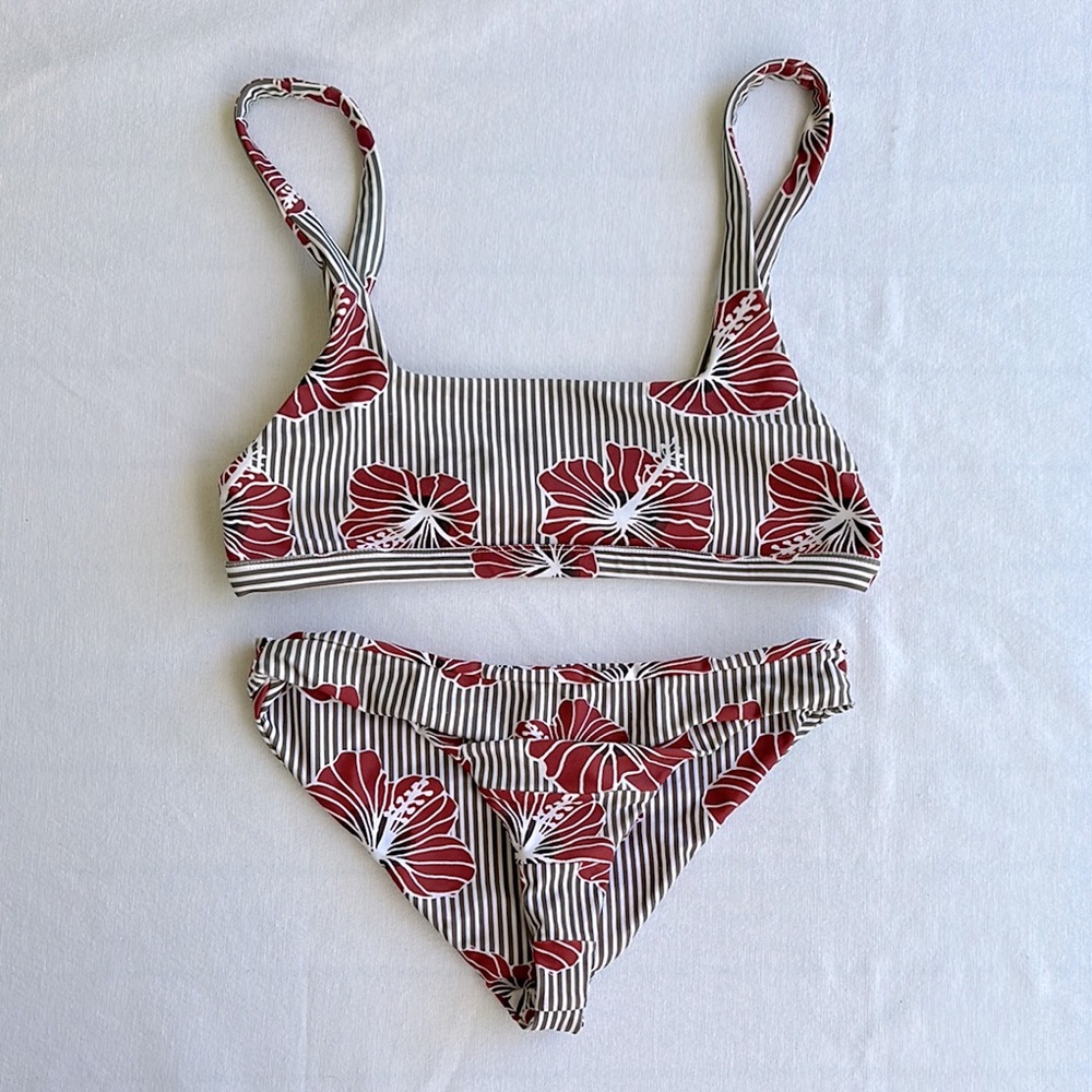 Benoa Bikini Set - size Sm/Lg (rare print!!)